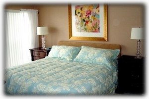 Mster bedroom with lake view