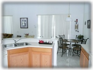 The fully equipped and spacious kitchen 