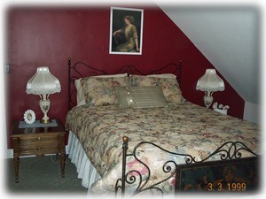 Upstairs, Pine Room with antique queen bed