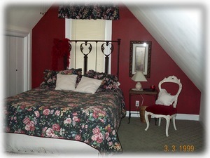 Upstairs, Mulberry Room with antique queen bed