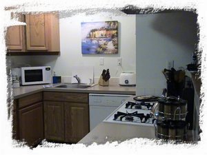 Fully Equipped Kitchen with Newer Appliances