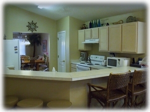 Fully Equipped Kitchen with Breakfast Bar