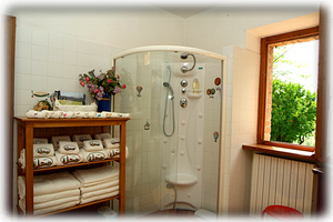 Ground floor bath, with hydro massage shower