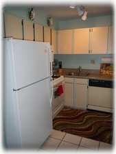 Kitchen has Refridgerator w ice maker, gas range, and microwave