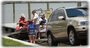 Public boat launch within 2 blocks