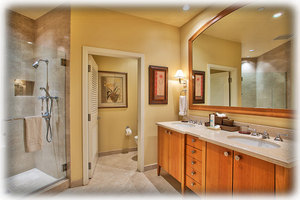 Master Bathroom 2 with Double Sinks (Old Design)