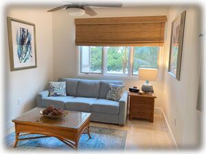 Bedroom 4 / Den with Queen SofaBed & Flatscreen TV