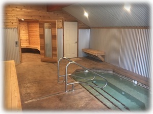 New complex hot tub with indoor sauna. Laundry and BBQ also available.