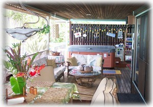 Large covered lanai is like having 3 extra rooms!