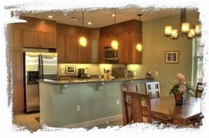 Beautifully Decorated and well stocked Kitchen. Dining room seats 6 comfortably