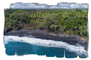 Kehena beach just 150 ft away down a cliff