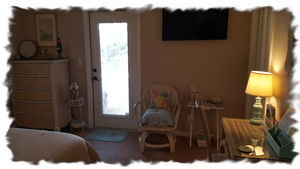 "Hawaii" Bedroom {Glass Door has Built-In Blinds}