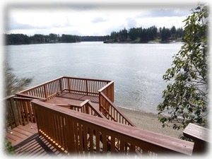 Brand new beach access from back yard