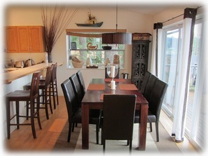Large dining area off kitchen and living room 
