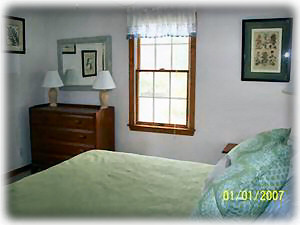 Harwichport house rental - Queen Bedroom