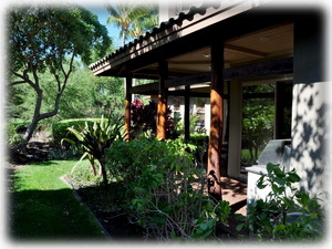 Private Lanai - BBQ, eating and sitting area