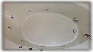 Whirlpool Tub for 2 in Master Suite