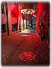 Post Alley runs from Harbor Steps to Pike Place Market