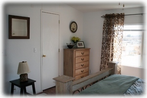 Master BR with large walkin closet.