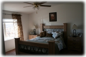 Master with great Desert Landscape views .