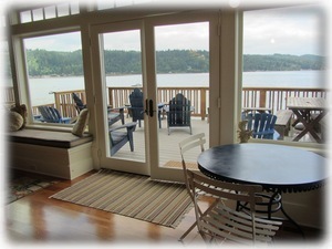Dining area - inside or out!