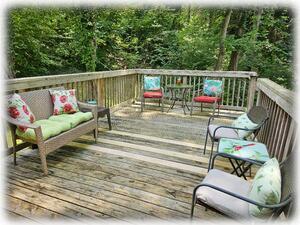 Fully-Enclosed Side Deck