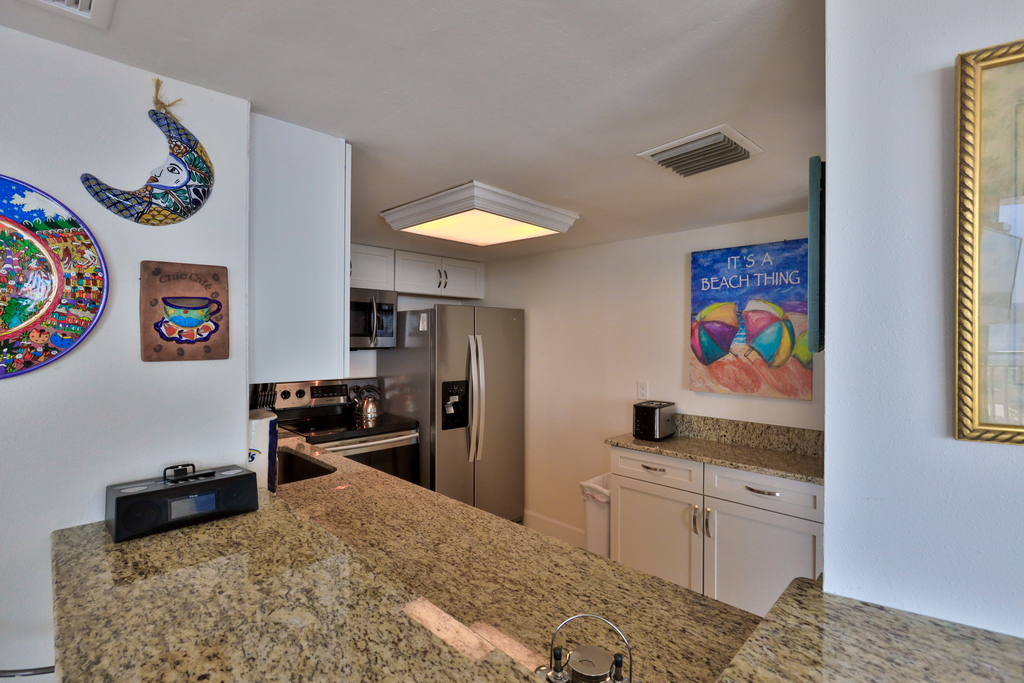 Photos of PeckPlaza22SW (VRC3725) Perfect location Family Condo, On