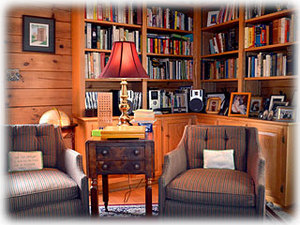 Iron Mountain Inn - The Library Corner