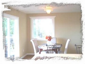 Dining Room & 2 person breakfast bar