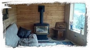 'Drifter's Den' cozy seating & sleeping area, comfy fold out futon couch