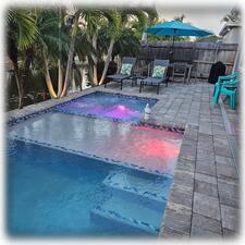 Large Saltwater {No Harsh Chemicals on Skin!} Swimming Pool & Hot Tub