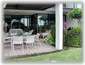 Enjoy your meals alfresco! 