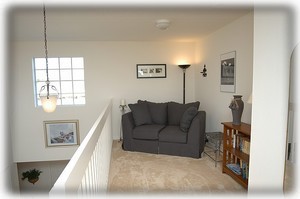 Upstairs Den with Wireless Internet Access