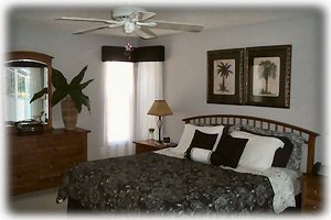 King size master bedroom with balcony access-enjoy morning coffee on the patio
