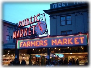 Nearby Pike Place Market - fresh ingredients to cook in full kitchen!