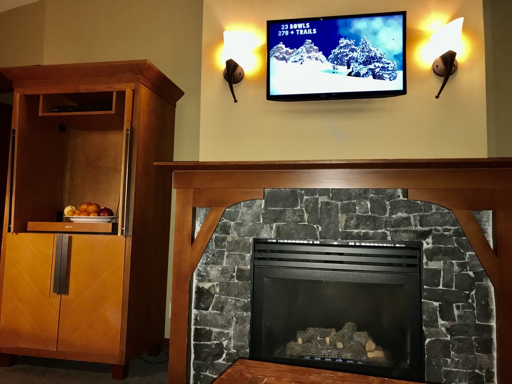 Photos of trip2tahoe (VRC643) Palisades Tahoe Squaw Village Condo Ski