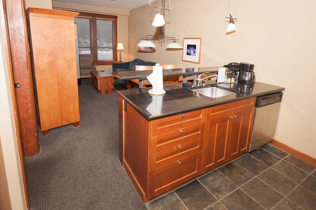 Photos of trip2tahoe (VRC643) Palisades Tahoe Squaw Village Condo Ski